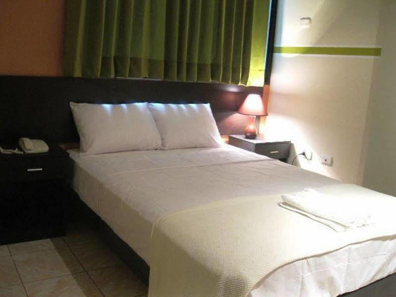 Hotel Fatima Inn Tarapoto Extérieur photo
